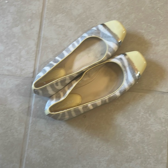 Calvin Klein size 7.5 - Picture 1 of 3